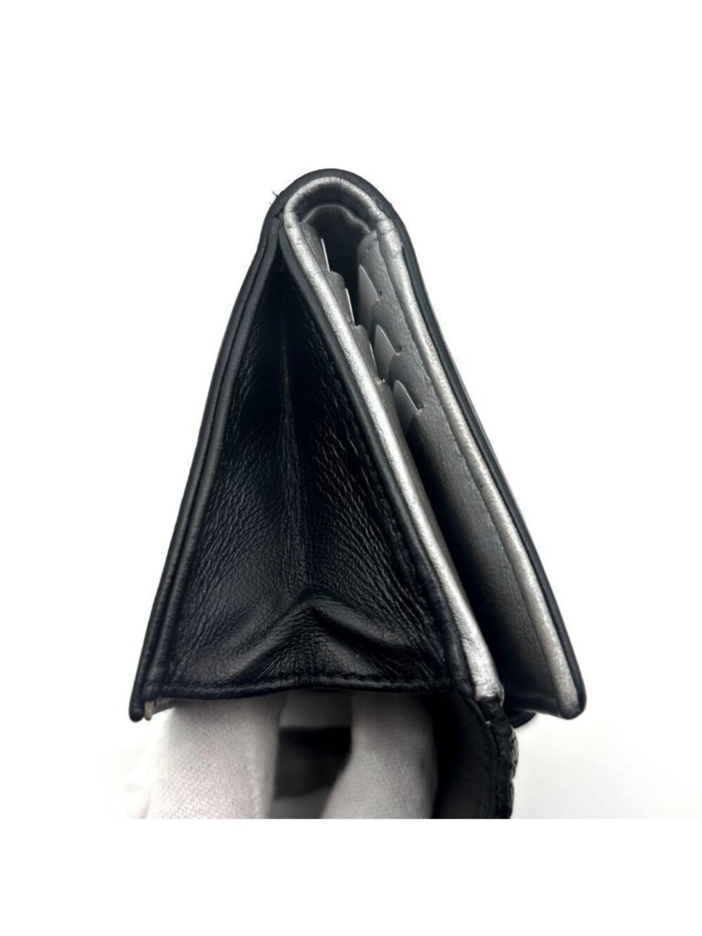 ★SOLD★ Chanel Wallet Camellia Hook Bifold - Picture 10 of 11